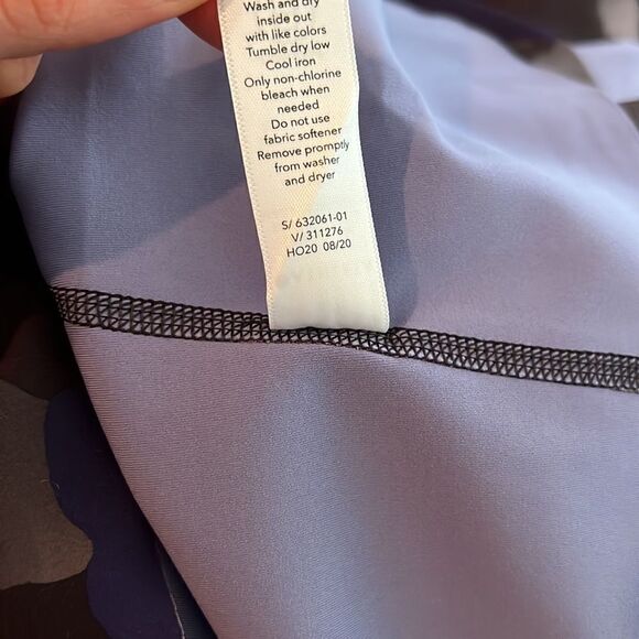 Athleta Pinnacle Sweatshirt Pullover Hoodie in Mantra Print M - Picture 7 of 7